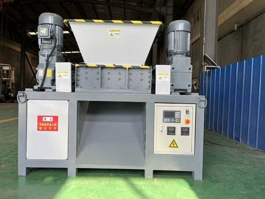 500-10000 kg/h Doppelwellen-Schredder, Drehblatt-Schneider Schredder für Pe-Schalen / Fässer