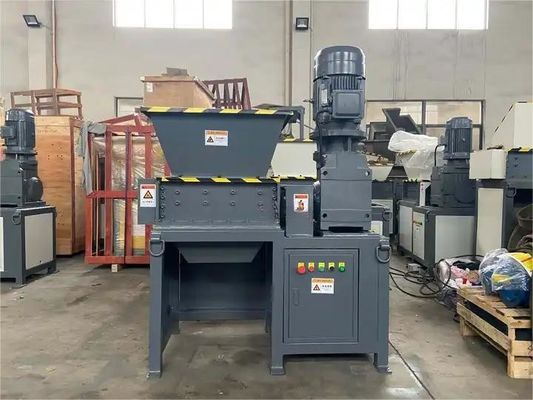 Kleine Textilgewebe Schaum-Schreddermaschine Doppelschacht Abfallreifen Granulatormaschine