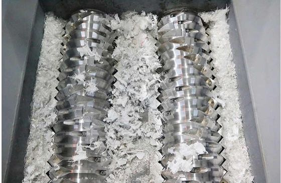 Mehrzweck-Doppelachsen-Plastik-PET-Flaschenbrüchmaschine / Abfallrecycling-Brüchmaschine