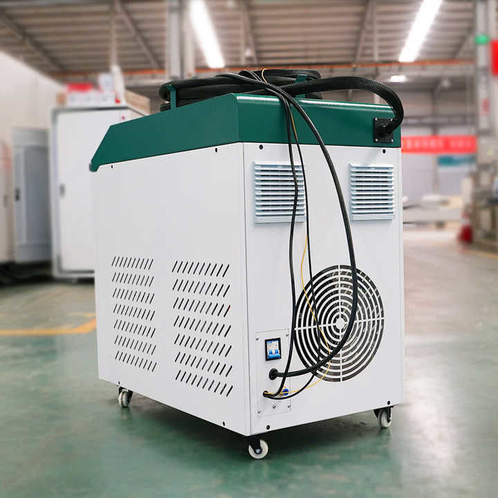 Luftkühlung Industrielle Laserreinigungsmaschine für kleine Brennpunktdurchmesser 0,2-2 mm